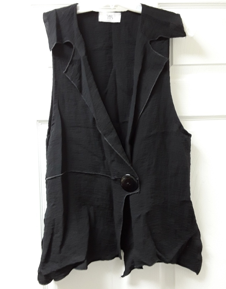 Y&S black jacket with button